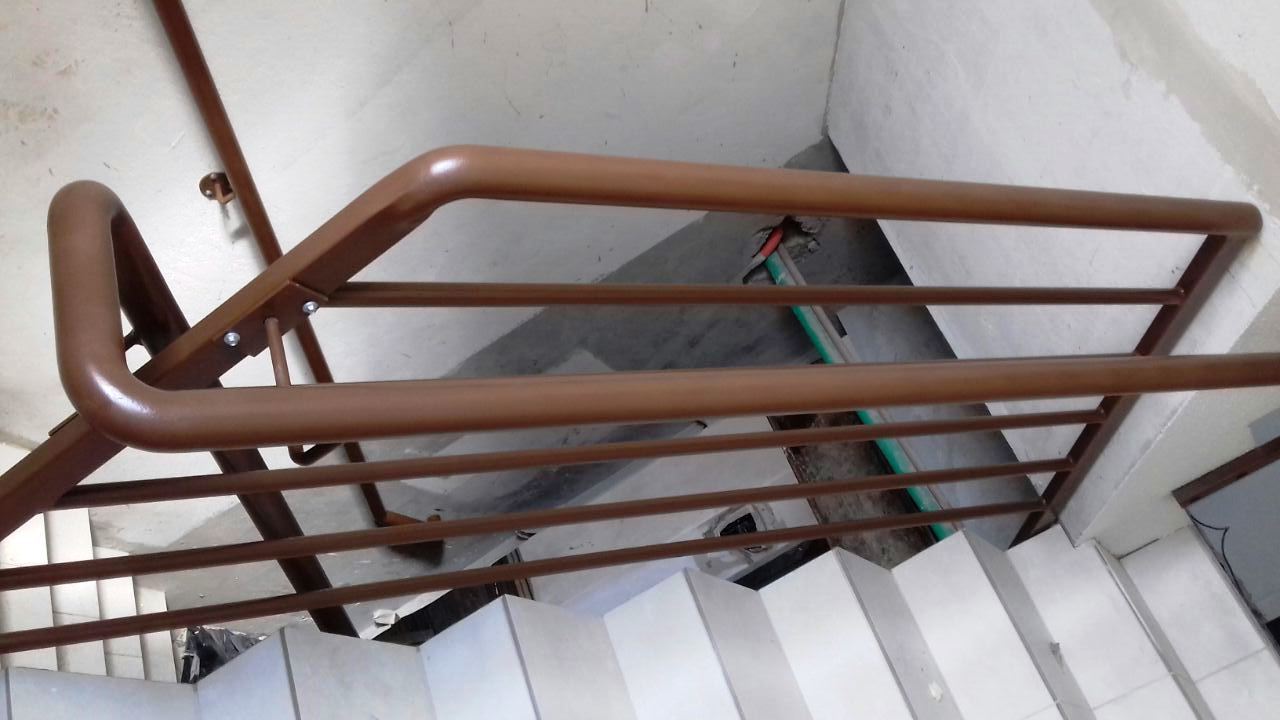 gallery/guarda corpos est met 2